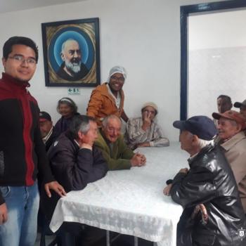 Voluntariado Uniagustiniano acompaña comedores comunitarios para habitantes de calle y tercera edad